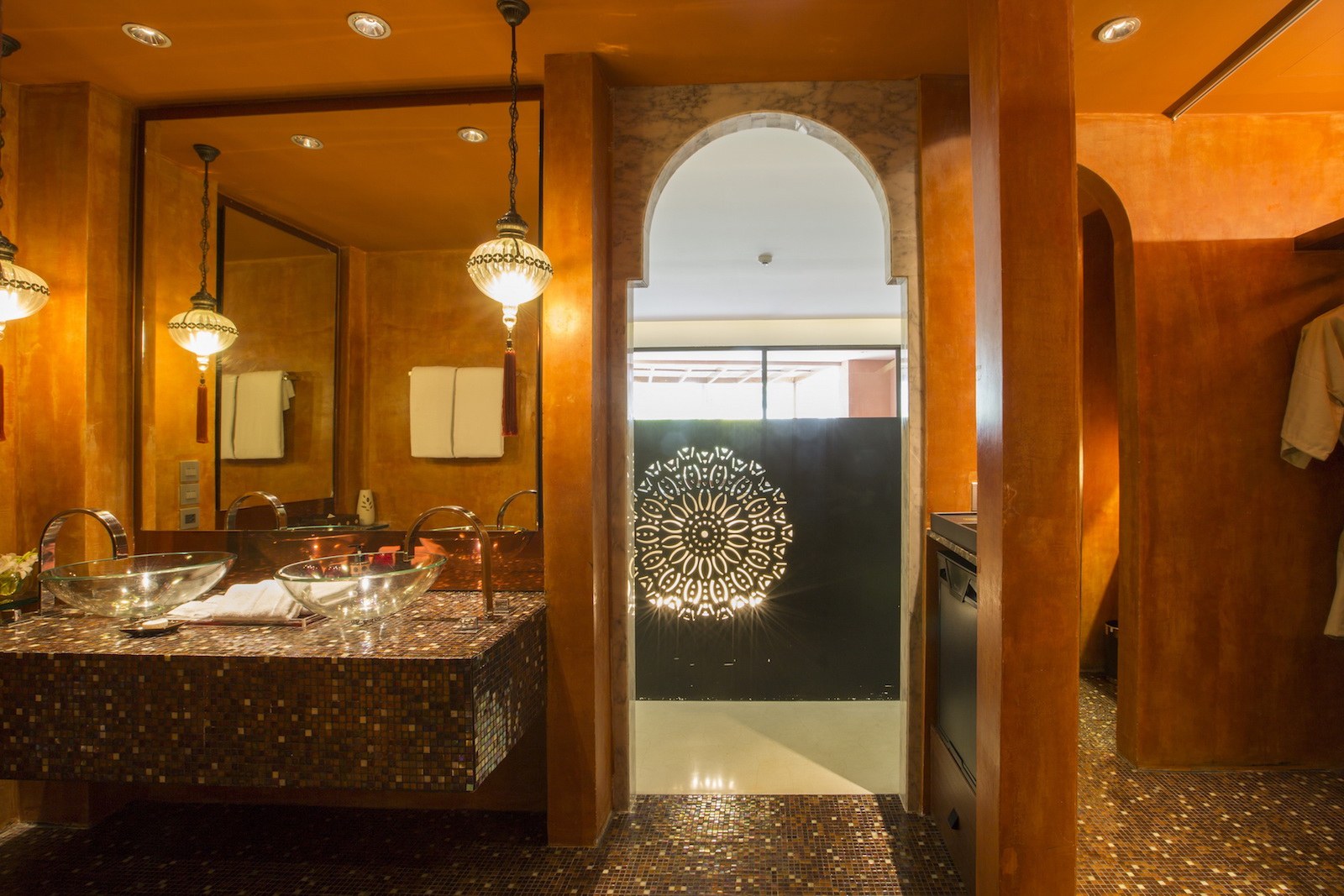 Fountain Pool Suite