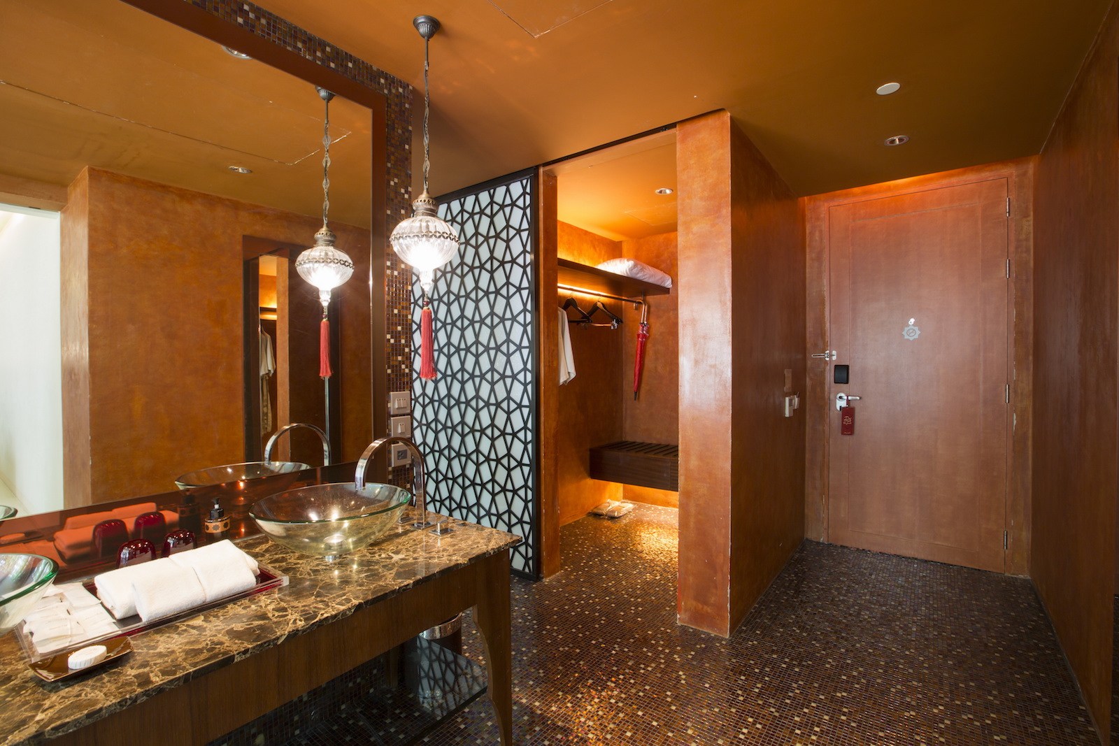 jacuzzi-suite