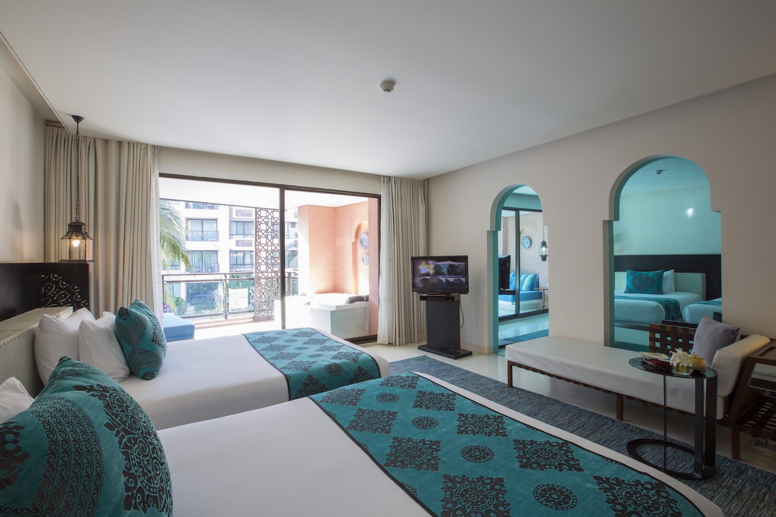 jacuzzi-suite-pool-view-hua-hin