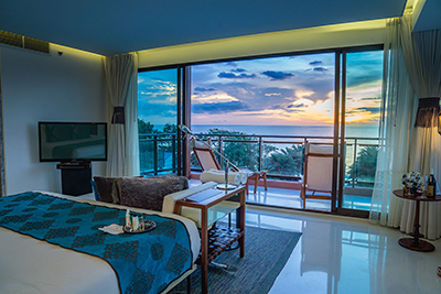 Oceanfront Suite